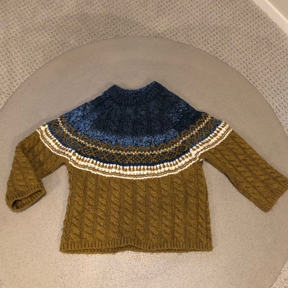 Boys Sweater size 4/5t boys beautiful knit design